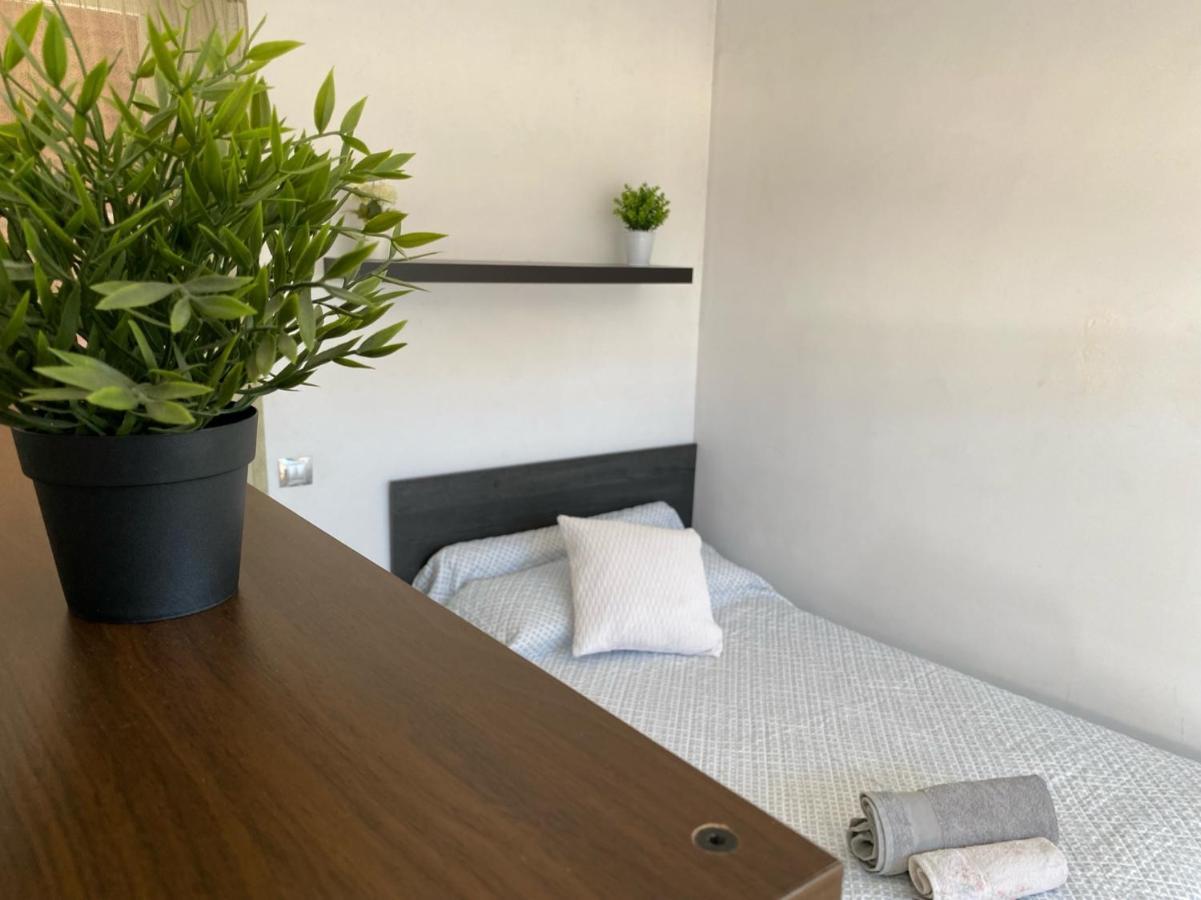 Castilleja , Casa-Apartamento Cerca Centro Sevilla Wifi Familias Trabajo Garaje Касетлья да ла Квеста Экстерьер фото