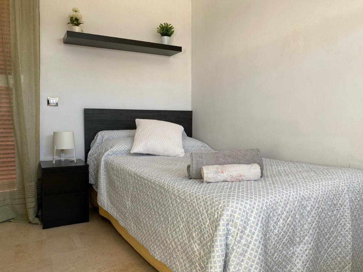 Castilleja , Casa-Apartamento Cerca Centro Sevilla Wifi Familias Trabajo Garaje Касетлья да ла Квеста Экстерьер фото